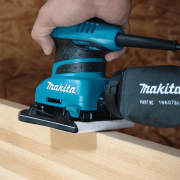 Máy chà nhám rung Makita BO4557