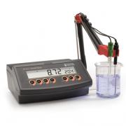 Máy đo ph/nhiệt độ để bàn với độ phân giải 0.01 Hanna HI2211-02