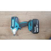 Súng vặn bu lông dùng pin Makita DTW190RFE